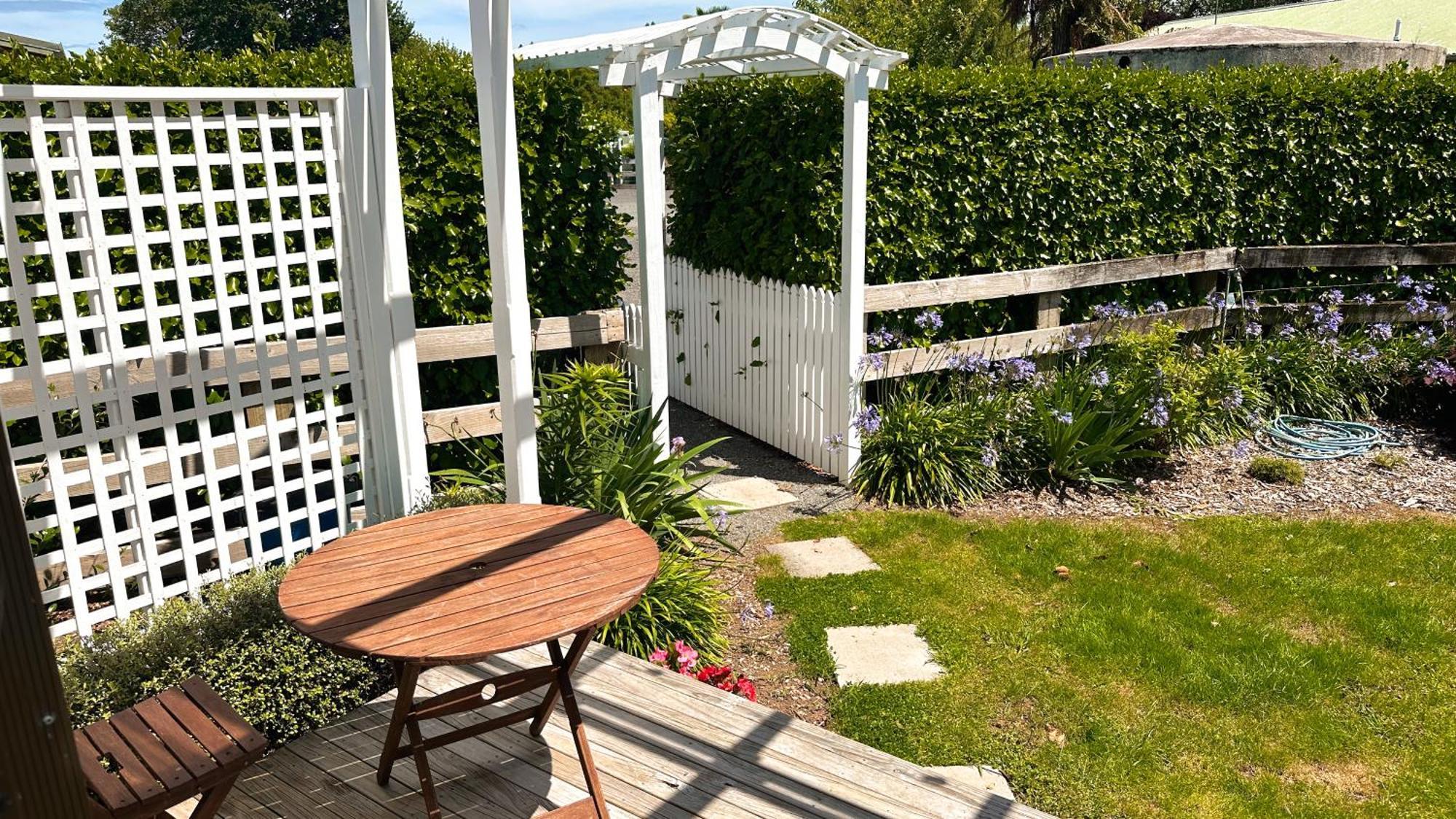 Rustling Oaks Nz Tropical Tiny House Vila Tamahere Exterior foto