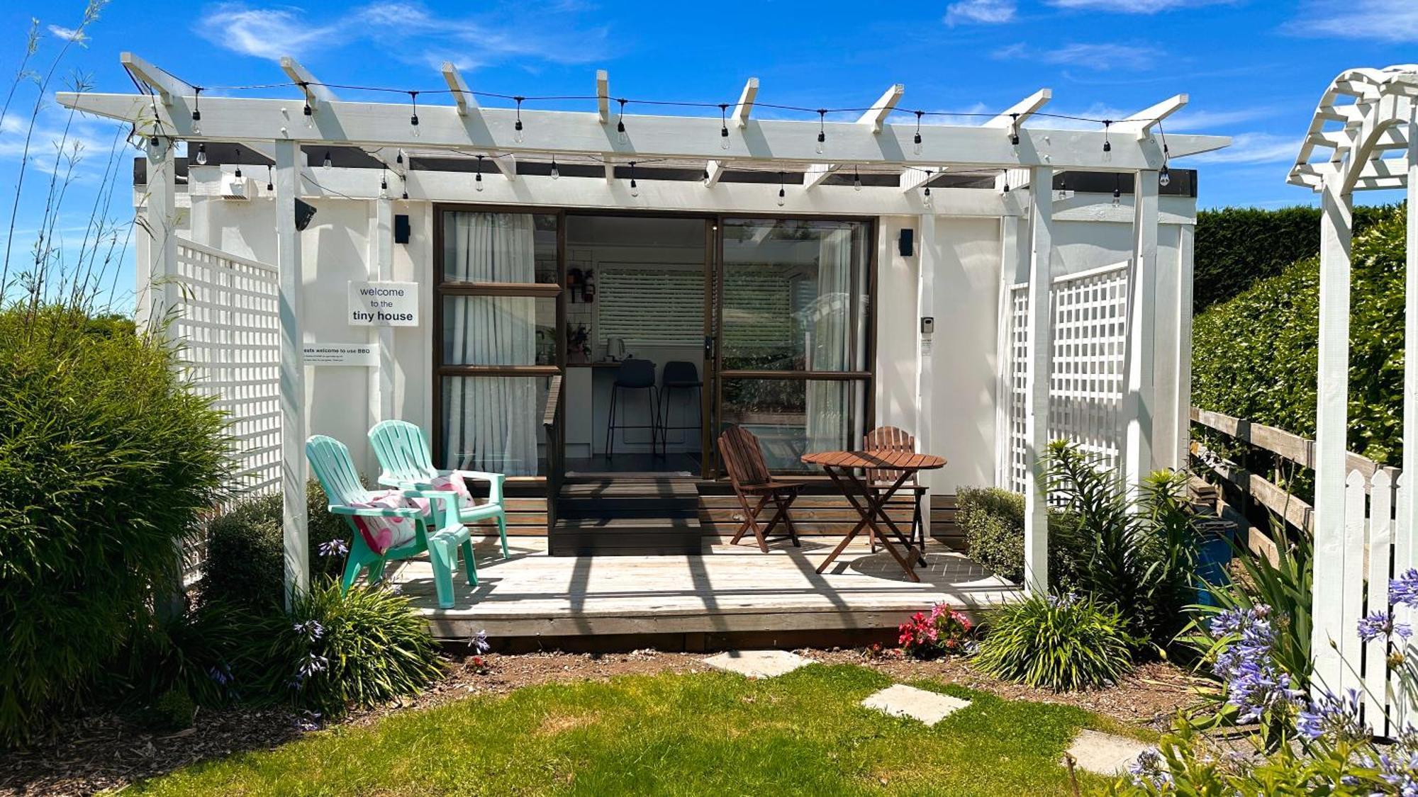 Rustling Oaks Nz Tropical Tiny House Vila Tamahere Exterior foto